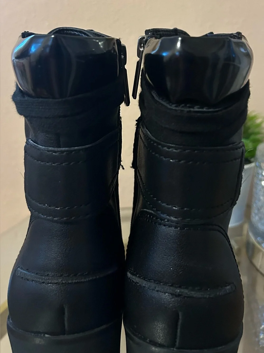 Karl Lagerfeld Black Leather Lace-Up Block Heel Ankle Boots Size 7.5